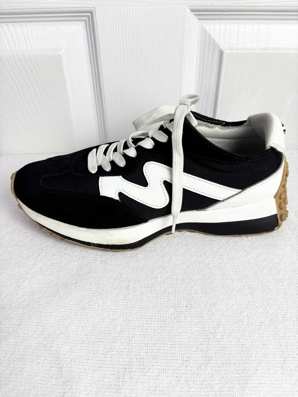 Steve Madden Campo Sneakers Women Size 9.5 Black & White